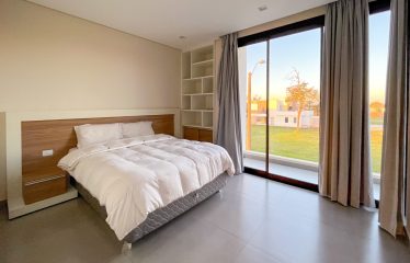 Lujosa Residencia en venta en Alto Los Pinos, en Ciudad del Este