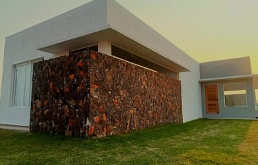 EN VENTA CASA EN COSTA DEL LAGO-HERNANDARIAS