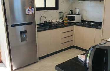 🏡 Residencia Moderna en Venta – Costa del Lago