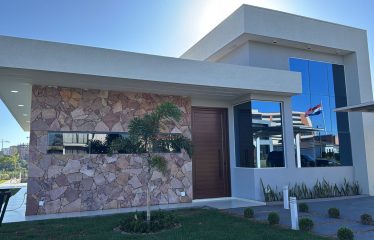 EN VENTA CASA EN TERRA NOVA KM 8 MONDAY